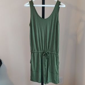 ReoRia Women's jumpsuit/romper size M